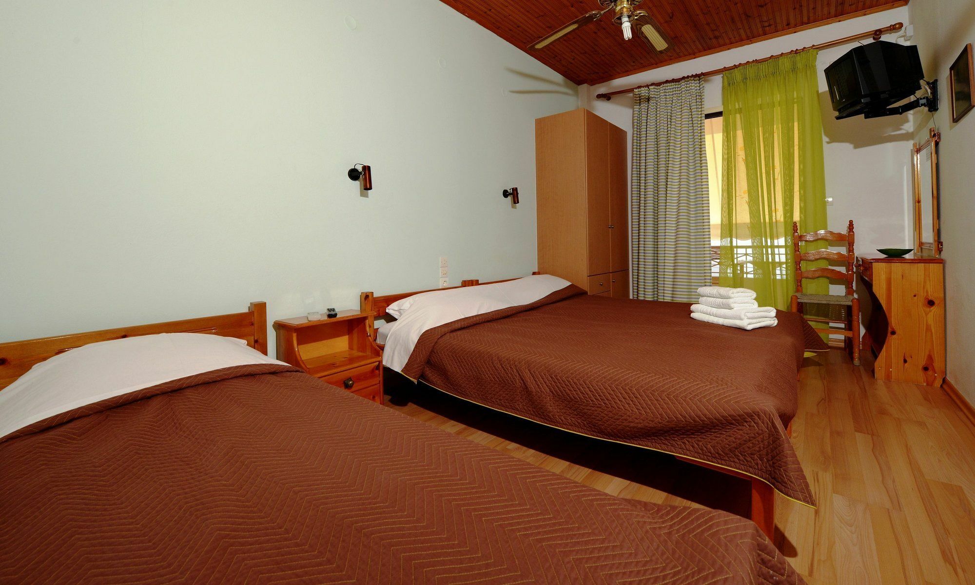Pharos Rooms Ília Exterior foto